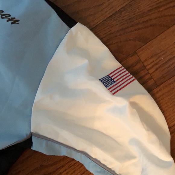 Team Lighting McQueen Child’s costume with helmet - Picture 8 of 9